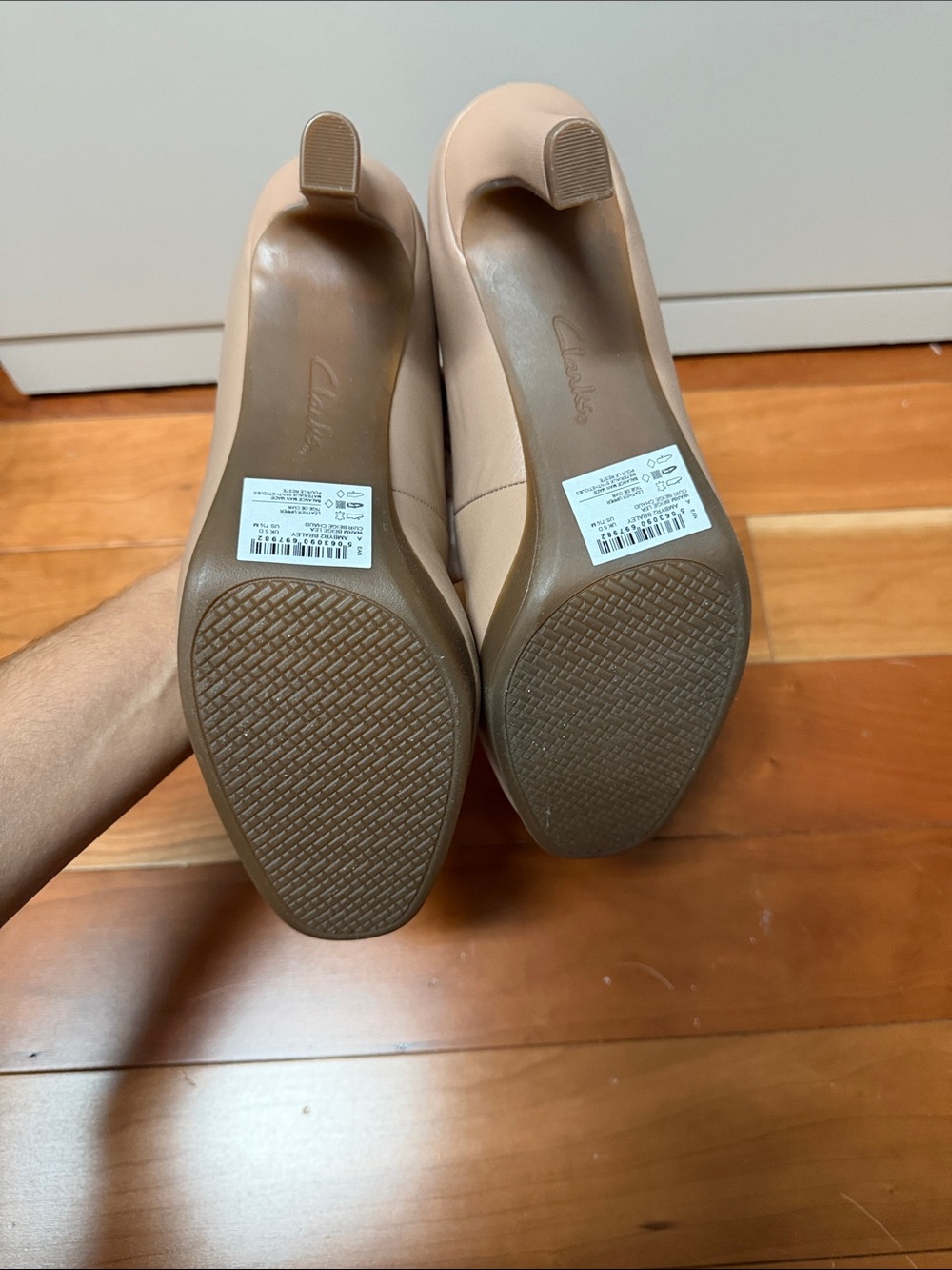 Clarks Women's Taupe Round-Toe Comfort Pumps - Picture 3 of 4